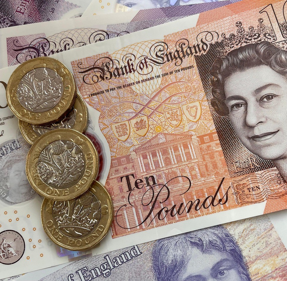 High Net Worth Individuals Holding More Cash – UK Survey