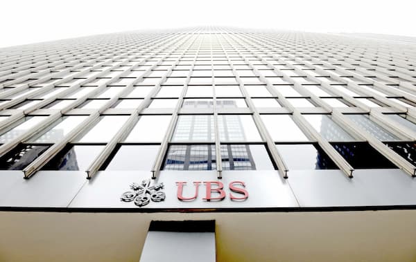 UBS increases pre-tax profit and records strong momentum