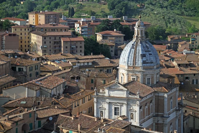 Venerable Italian Lender Folds Private Banking, Corporate Arms Into One Unit - Report