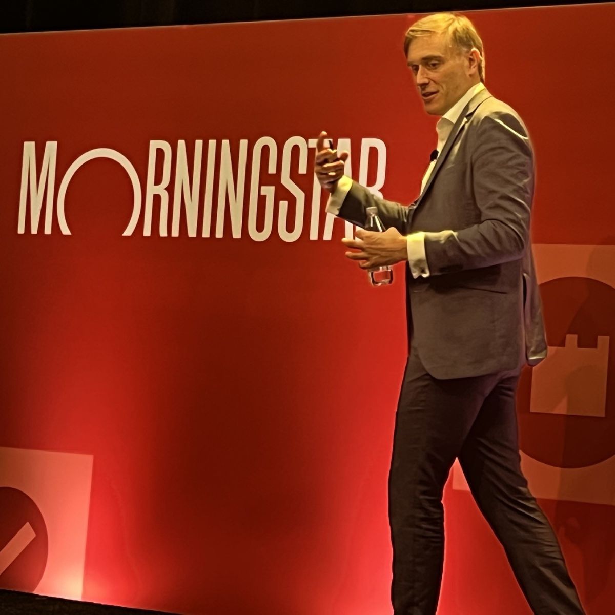 Morningstar: AI Investors’ “False Friends” And “Hidden Gems”